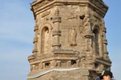 赤峰元寶山鮮驢肉店電話