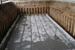 赤峰鋼板樁廠家電話地址查詢