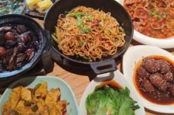 赤峰董記炒貨店電話地址查詢