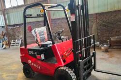 赤峰叉車(chē)小型經(jīng)銷(xiāo)商電話號(hào)碼