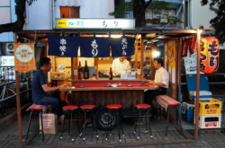 赤峰地?cái)側(cè)帐綗倦娫捥?hào)碼多少