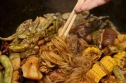 赤峰鐵鍋燉豬肘子店電話號(hào)碼