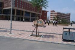 赤峰新城紅旗中學(xué)電話