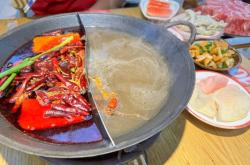 赤峰阿光地?cái)偦疱侂娫挾嗌偬?hào)