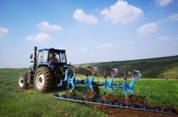 赤峰悍沃農(nóng)機(jī)銷售電話地址查詢