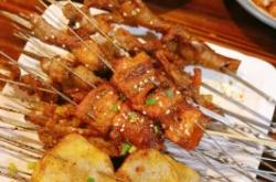 赤峰玉龍燒烤電話號碼多少