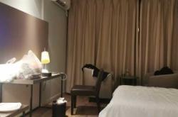 玉龍大酒店赤峰店電話號(hào)碼