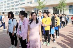 赤峰弘亞中學(xué)招聘電話是多少號(hào)