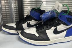 赤峰修鞋換內(nèi)襯電話號(hào)碼