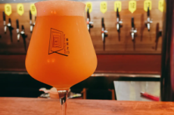 赤峰精釀啤酒定制酒廠電話號(hào)碼