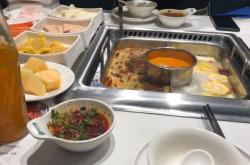 赤峰小熊喵火鍋店地址電話號碼