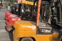 赤峰廠內(nèi)叉車維修點電話號碼