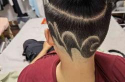 赤峰中老年燙發(fā)店電話多少號