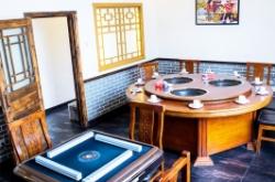 赤峰笨雞火鍋店地址電話號碼