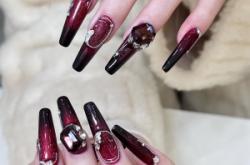 赤峰艾妮美甲電話號(hào)碼查詢