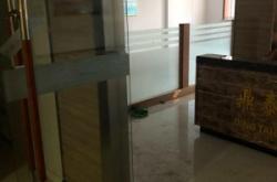 赤峰永業(yè)理發(fā)店地址電話號碼