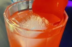 內(nèi)蒙古赤峰玖渡酒館電話號(hào)碼