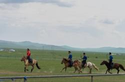 赤峰巴拉丁童裝店地址電話號(hào)碼