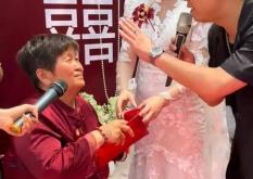 赤峰網(wǎng)紅婚禮攝影師電話號(hào)碼