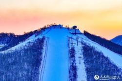 赤峰道南滑雪場電話地址查詢