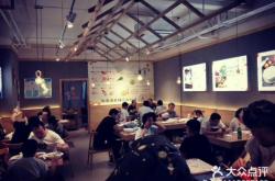 赤峰齊師傅餃子館電話地址查詢