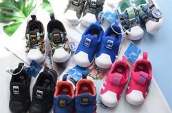 赤峰步行童裝店電話號(hào)碼查詢