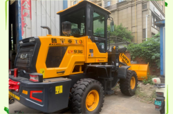 赤峰山宇鏟車(chē)經(jīng)銷(xiāo)處電話(huà)號(hào)碼