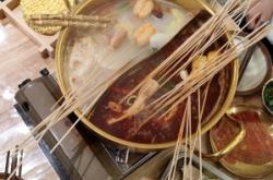 赤峰六婆串串火鍋電話號碼多少