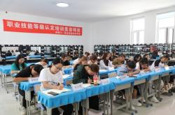 赤峰美甲師培訓(xùn)咨詢電話號碼