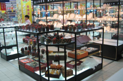 赤峰二手服裝展柜轉(zhuǎn)讓電話號(hào)碼