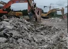 赤峰開挖掘機(jī)租賃公司電話號(hào)碼