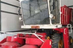 赤峰賣(mài)收割機(jī)的店鋪電話號(hào)碼