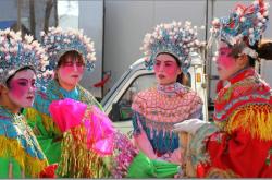 赤峰旋舞高蹺秧歌隊(duì)電話號(hào)碼