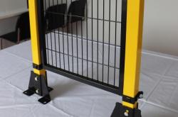 赤峰兒童防護(hù)欄廠家電話號碼