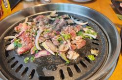 赤峰韓舍地?cái)們嚎救怆娫捥?hào)碼