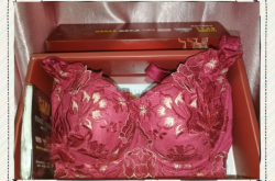 赤峰夏娃之秀內(nèi)衣店電話號碼