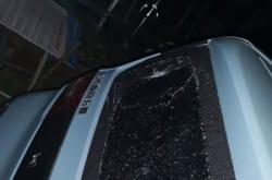 赤峰換擋風(fēng)玻璃電話多少啊