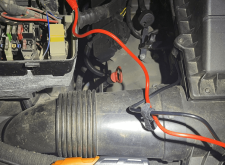 赤峰收汽車電瓶的電話是多少號