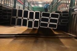 赤峰無(wú)縫矩管廠家電話地址是多少