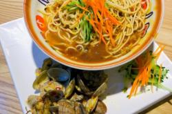 赤峰澤眾小廚電話多少啊