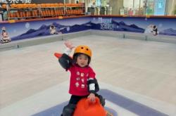 赤峰華翔滑冰場電話地址查詢