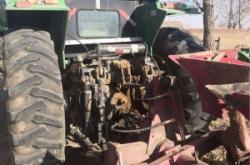 赤峰租拖拉機(jī)電話號多少啊