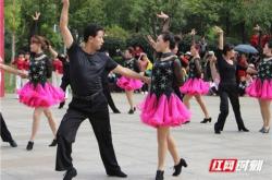 赤峰歡樂(lè)舞團(tuán)電話多少啊