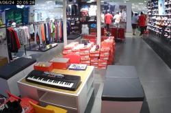 李寧童裝赤峰店電話號(hào)碼查詢