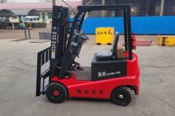 赤峰電動(dòng)叉車小型廠家電話號(hào)碼