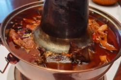 赤峰松山區(qū)宴賓樓電話號碼