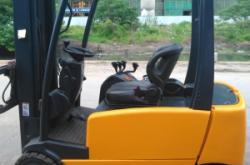 赤峰倉庫叉車配件電話號(hào)碼查詢