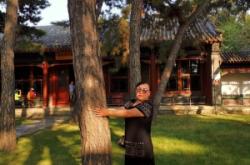 赤峰到山海關(guān)大巴隨車電話