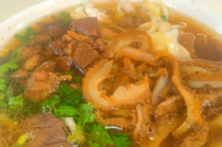 赤峰王記牛肉館電話多少號