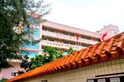 赤峰老紅旗中學(xué)在哪